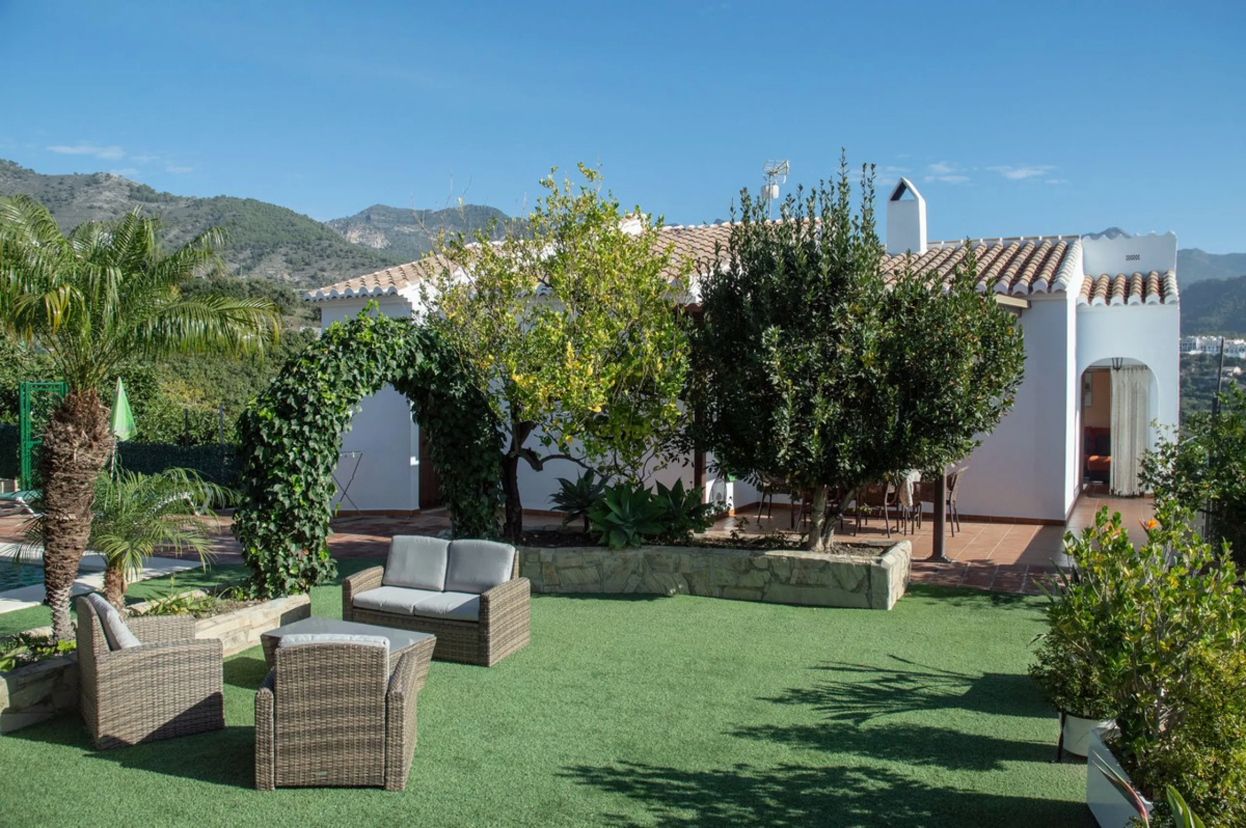 Charming Country Villa with Two Independent Homes, Private Pools & Stunning Views – Frigiliana
