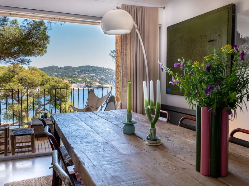 Apartamento exclusivo en primera línea de mar con terraza panorámica en Calella de Palafrugell