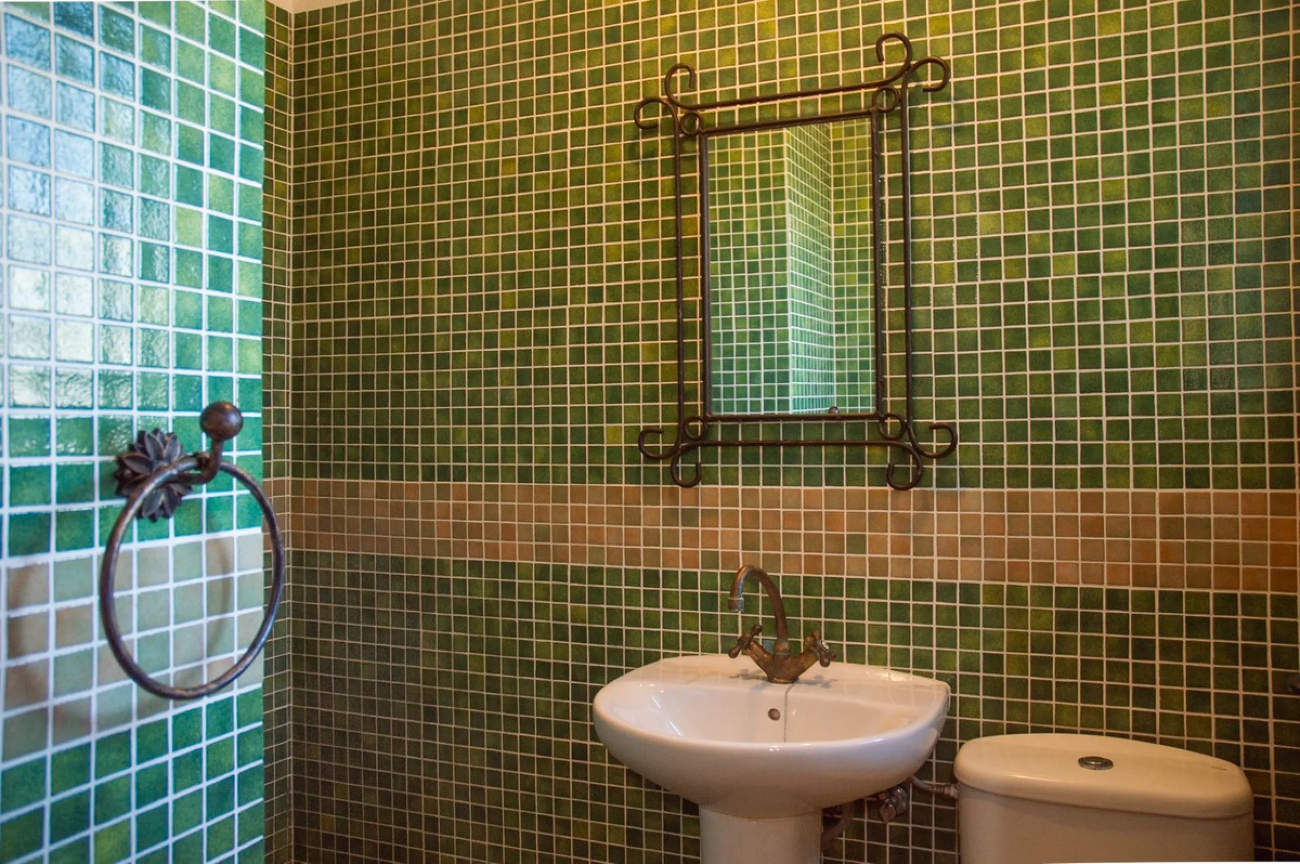 Charming Country Villa with Two Independent Homes, Private Pools & Stunning Views – Frigiliana