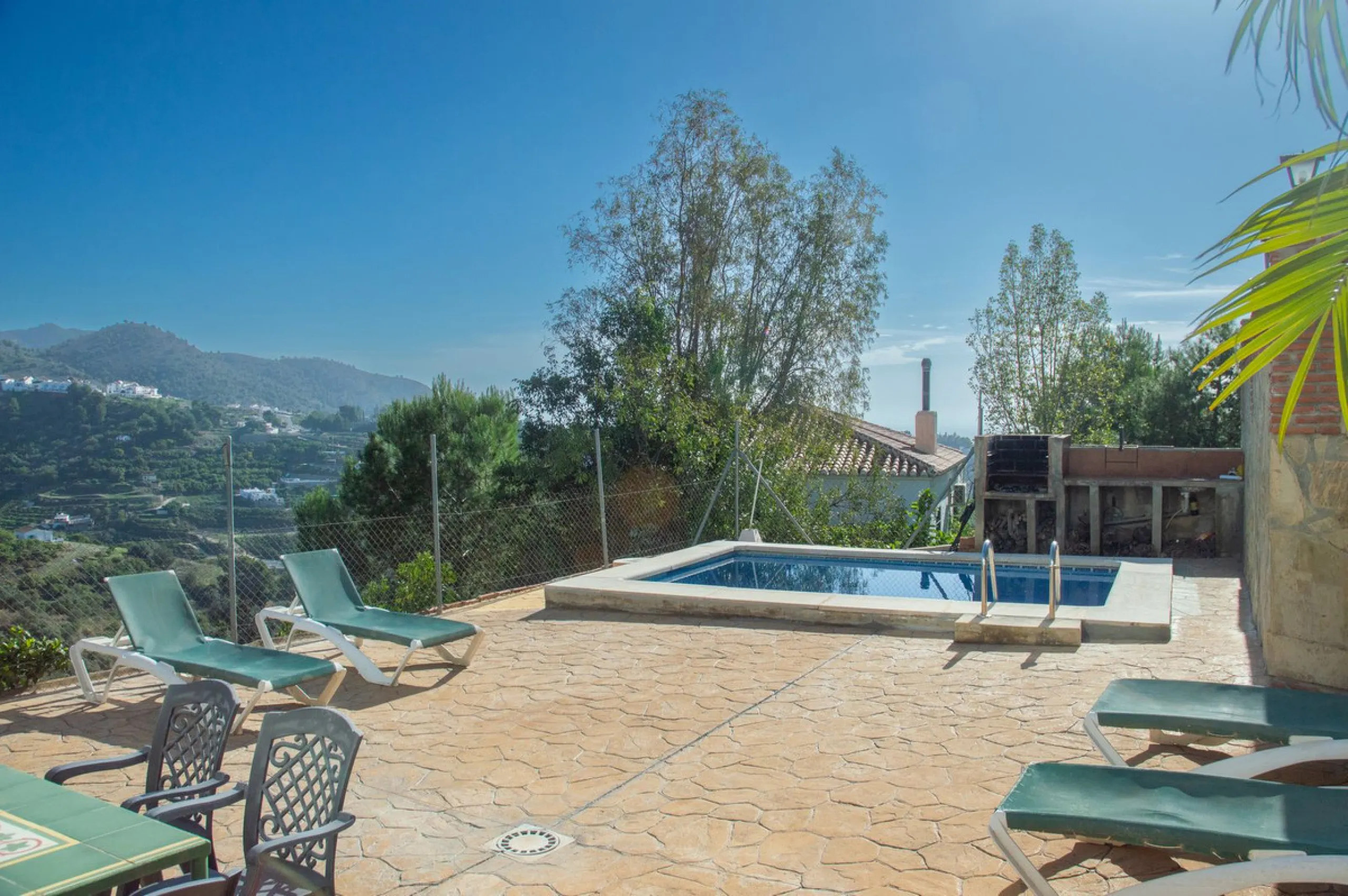 Charming Country Villa with Two Independent Homes, Private Pools & Stunning Views – Frigiliana