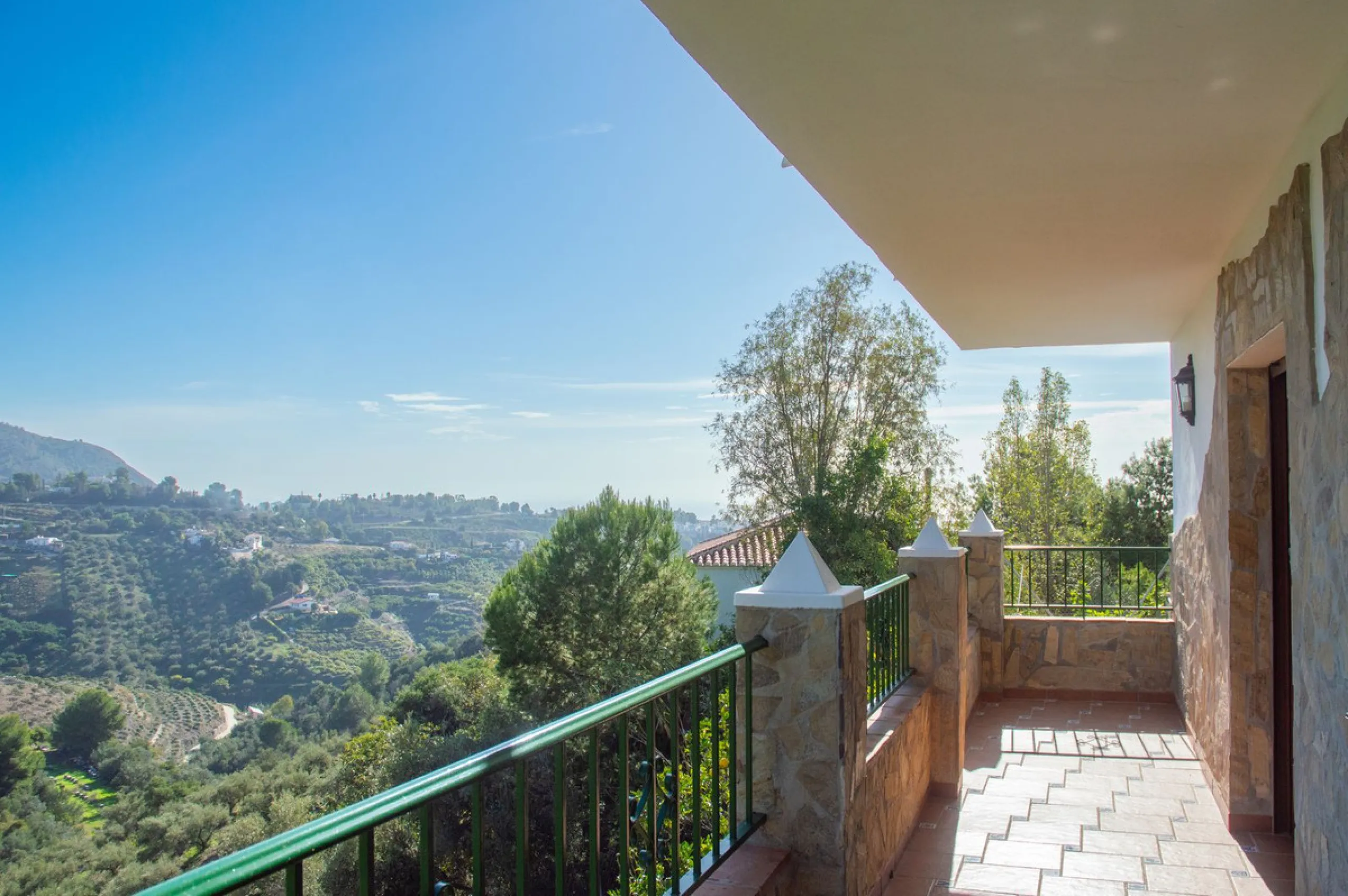 Charming Country Villa with Two Independent Homes, Private Pools & Stunning Views – Frigiliana