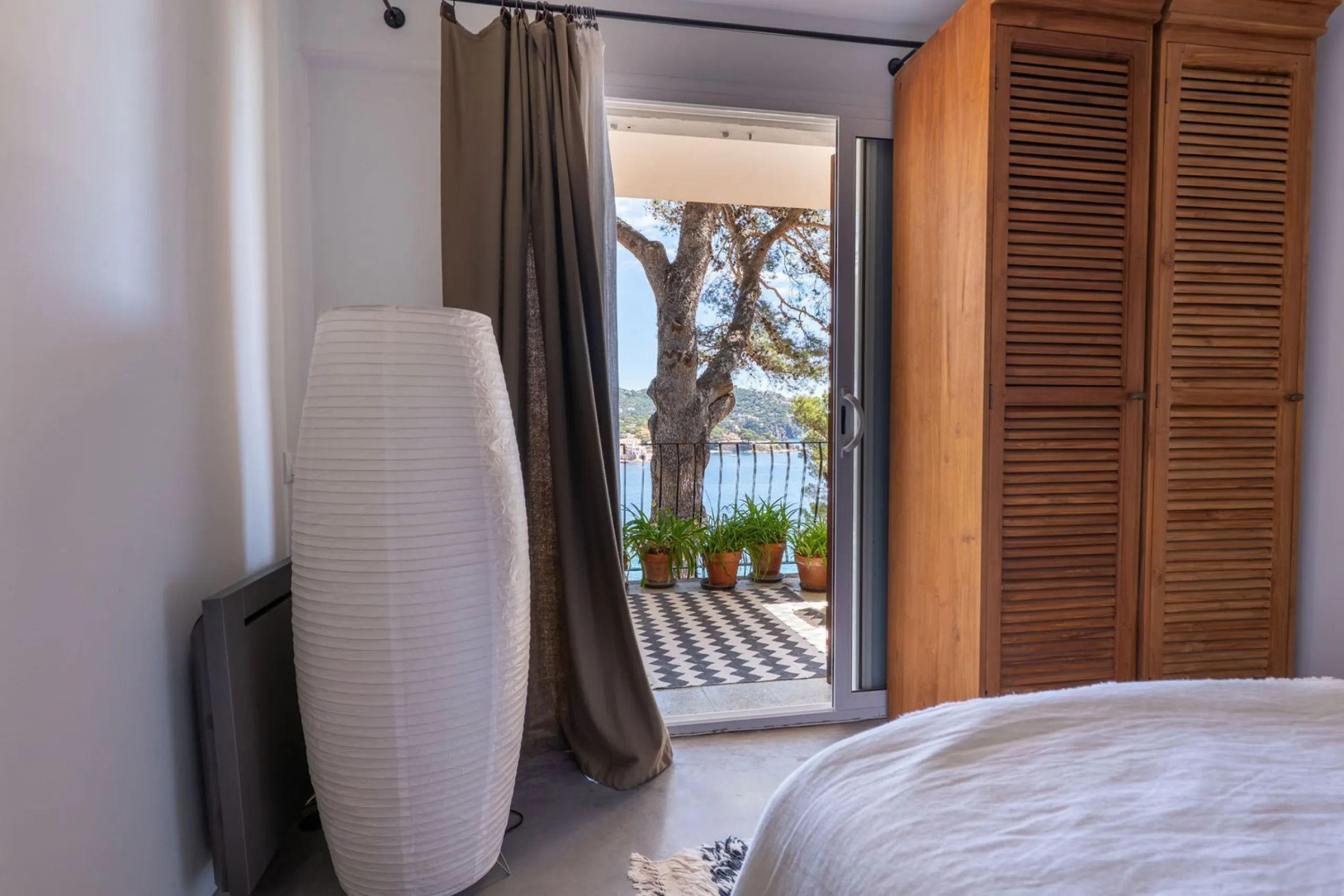 Apartamento exclusivo en primera línea de mar con terraza panorámica en Calella de Palafrugell