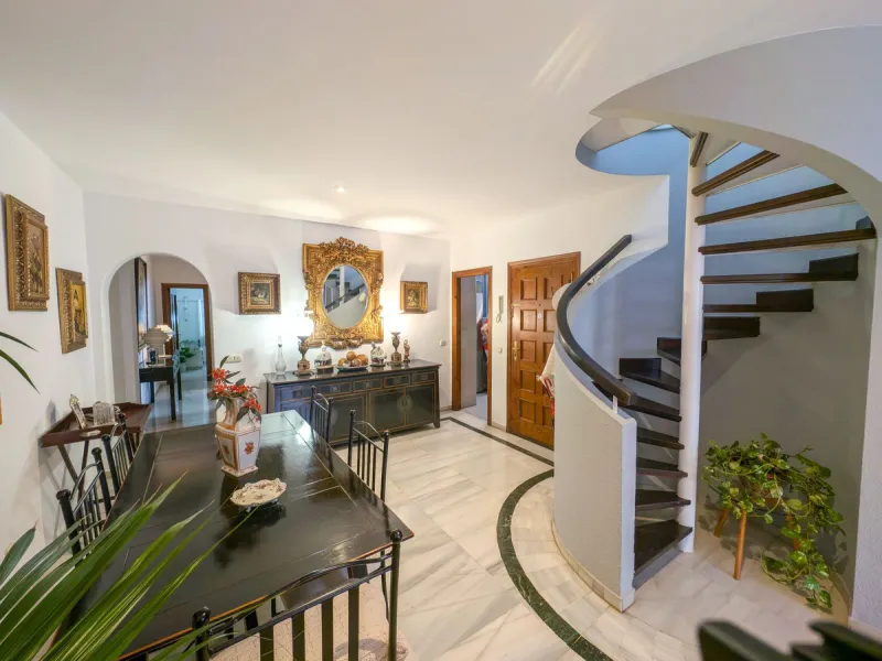Classic Spanish Style Penthouse Duplex in the Heart of Marbella