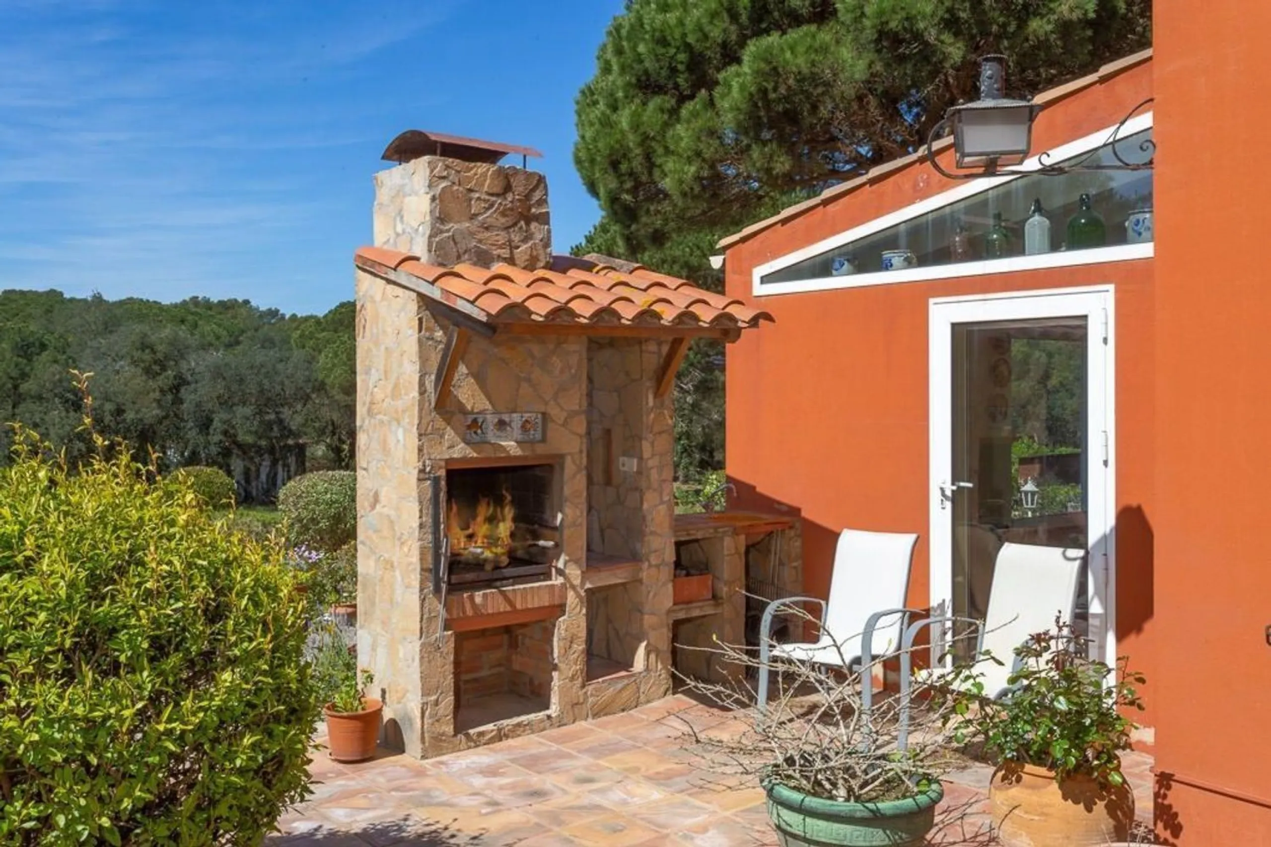 Charming Mediterranean Villa with Pool and Privacy in Calella de Palafrugell