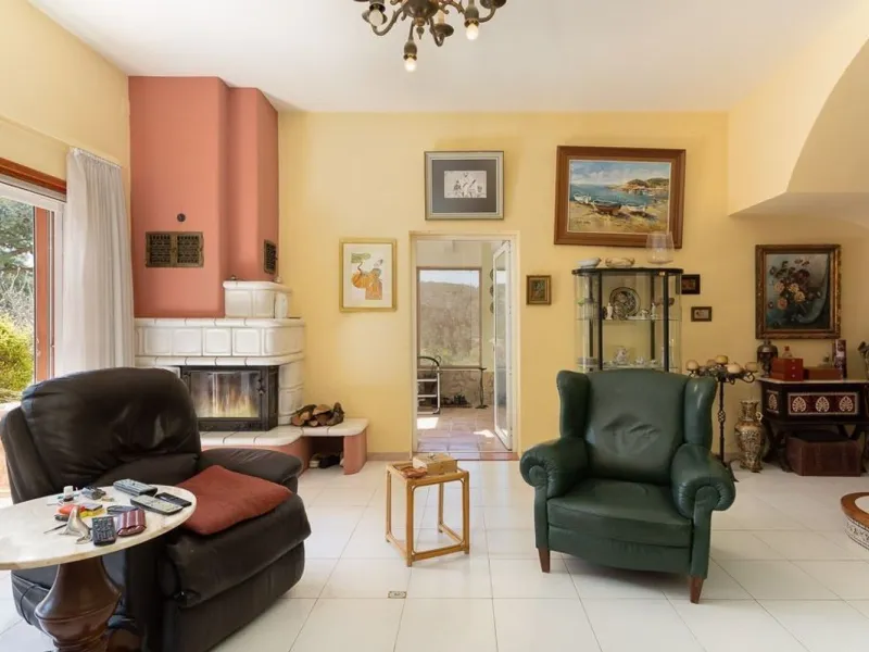 Charming Mediterranean Villa with Pool and Privacy in Calella de Palafrugell