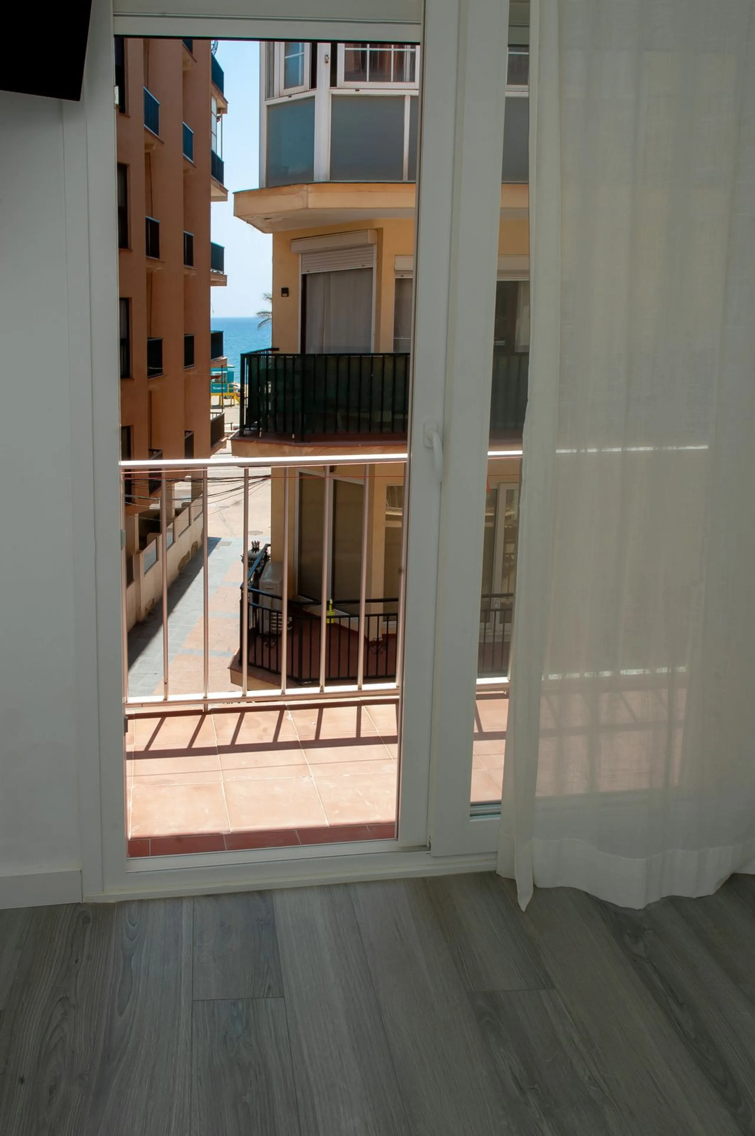 Opportunity on the Costa del Sol! Charming Renovated Apartment with Sea Views in Fuengirola
