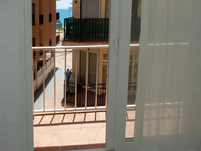 Opportunity on the Costa del Sol! Charming Renovated Apartment with Sea Views in Fuengirola