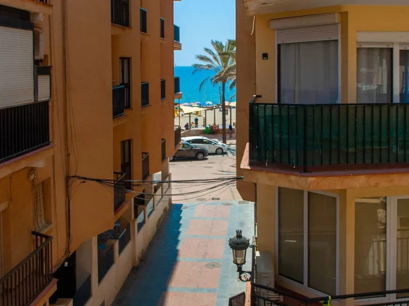 Opportunity on the Costa del Sol! Charming Renovated Apartment with Sea Views in Fuengirola