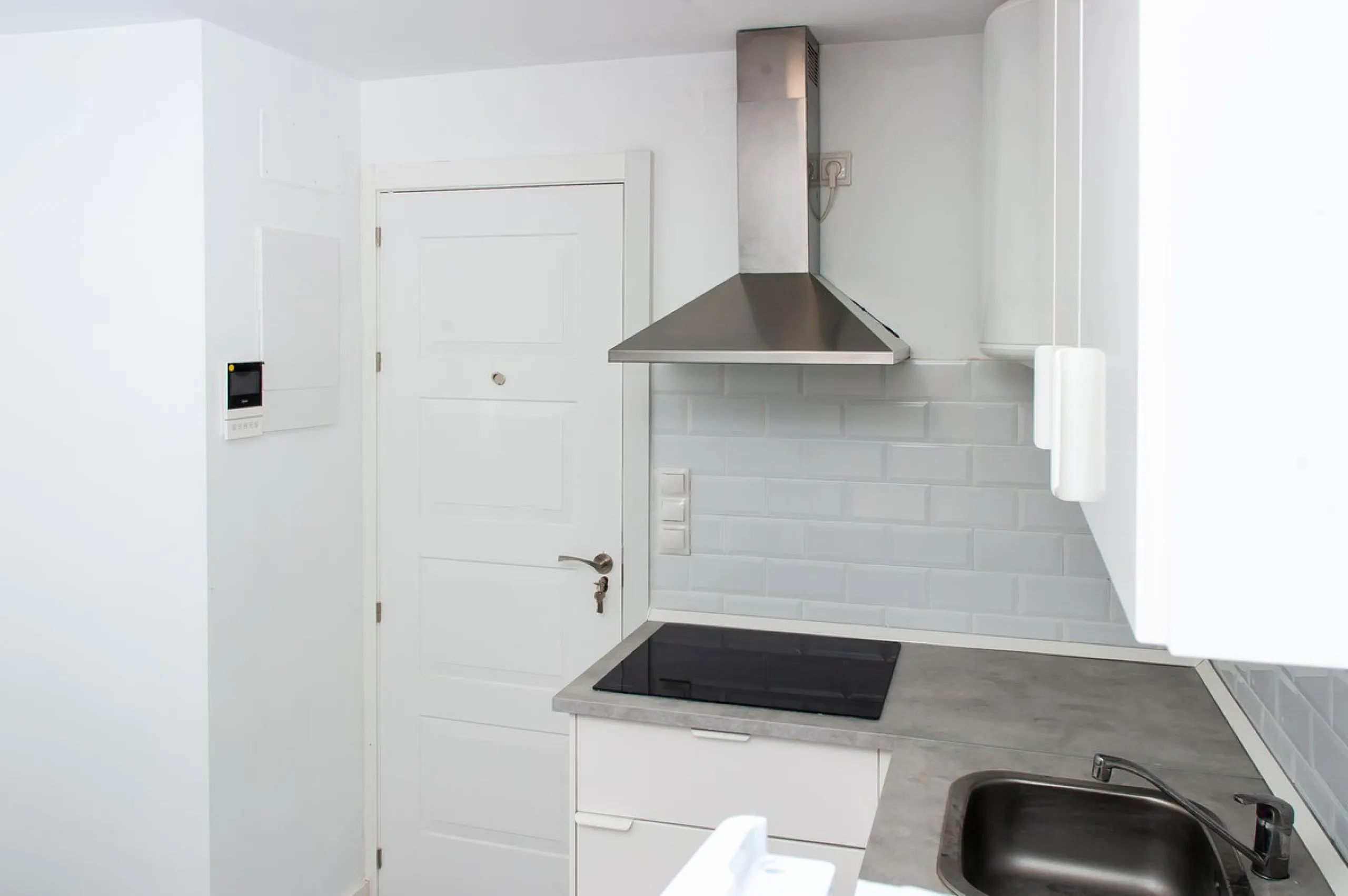 Opportunity on the Costa del Sol! Charming Renovated Apartment with Sea Views in Fuengirola