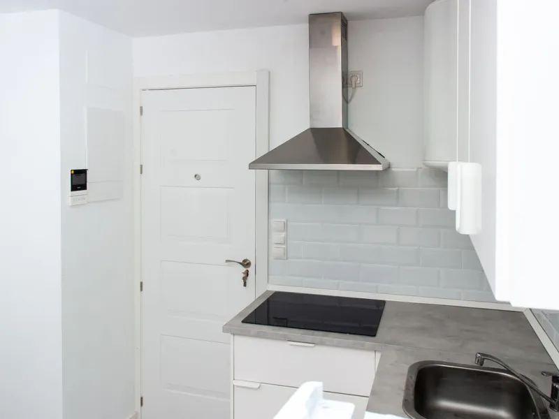 Opportunity on the Costa del Sol! Charming Renovated Apartment with Sea Views in Fuengirola