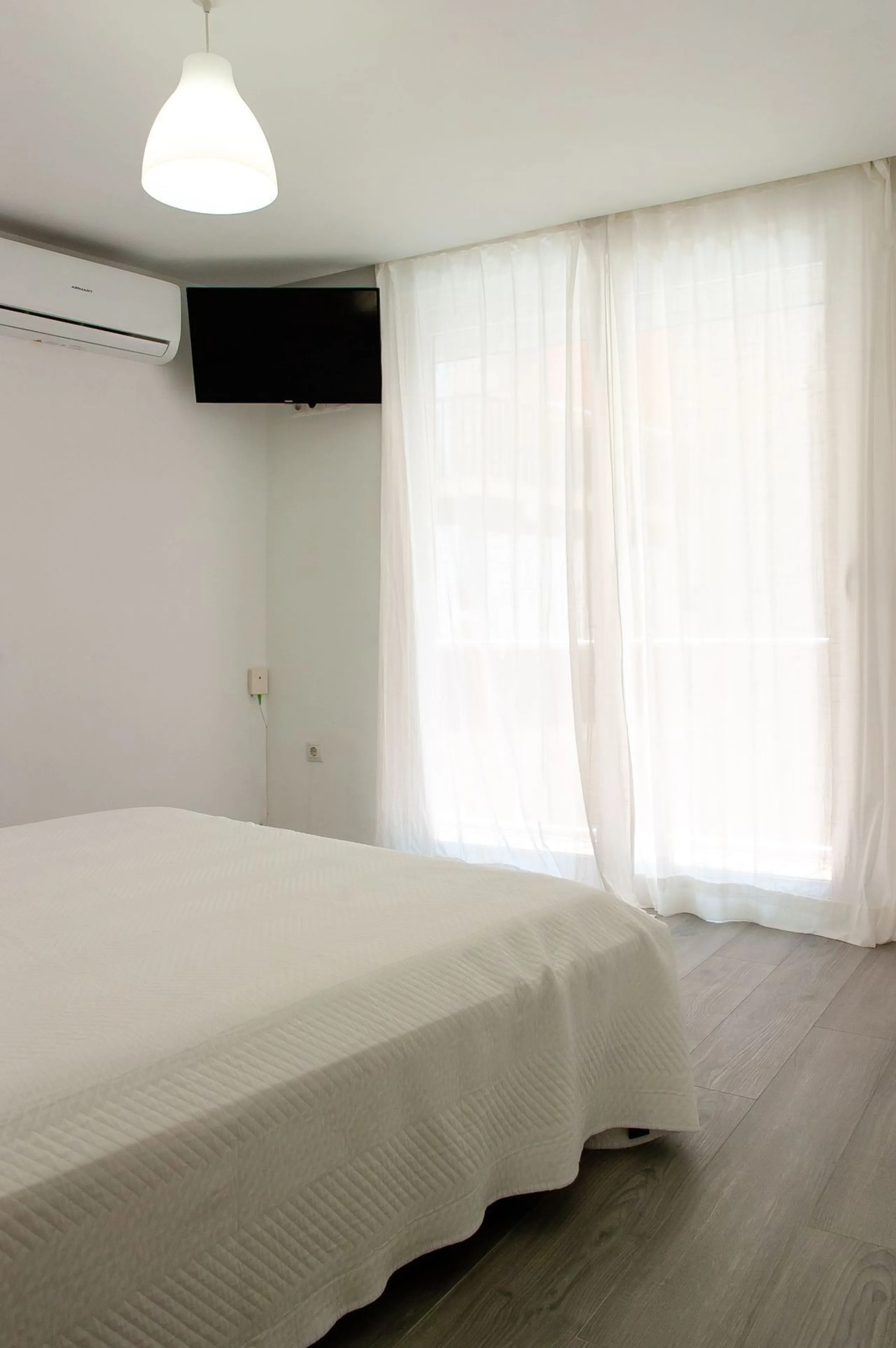Opportunity on the Costa del Sol! Charming Renovated Apartment with Sea Views in Fuengirola