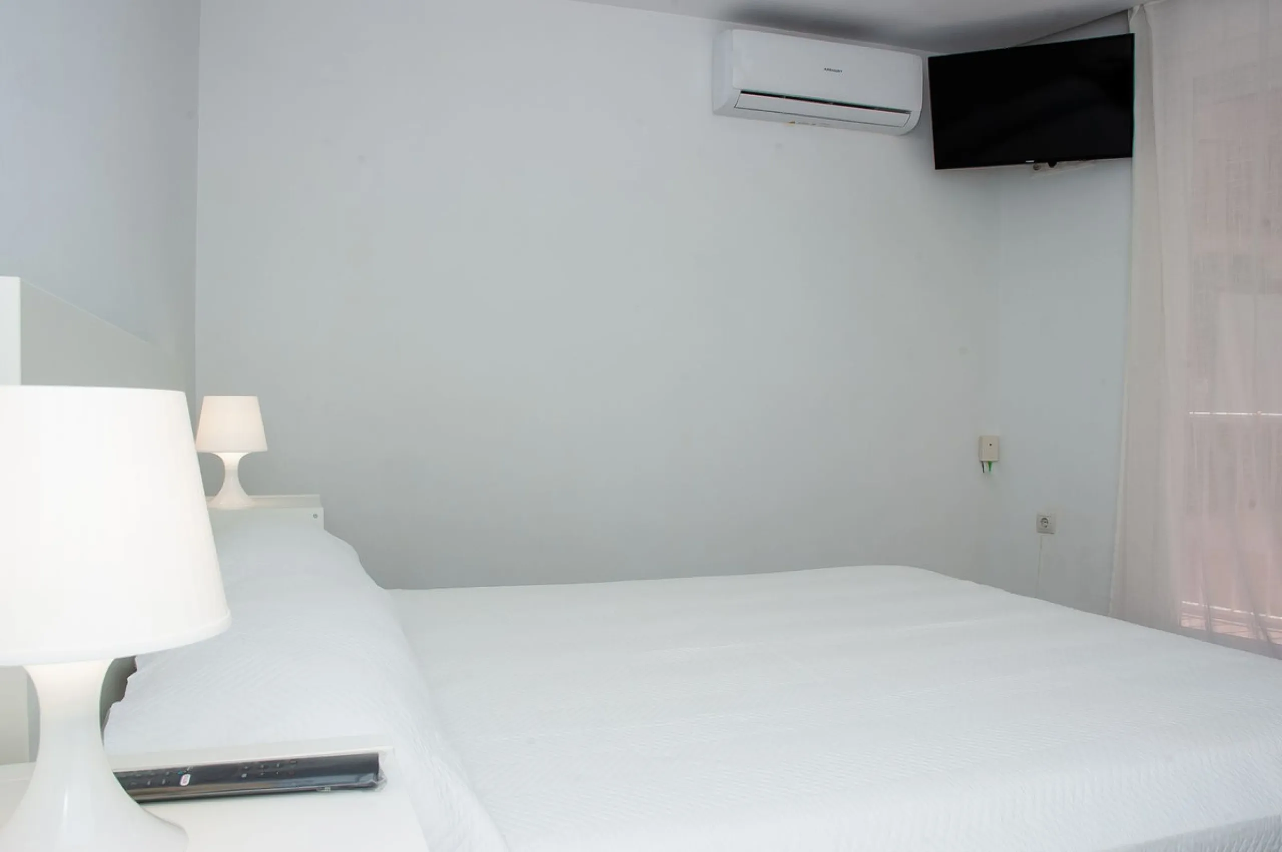 Opportunity on the Costa del Sol! Charming Renovated Apartment with Sea Views in Fuengirola