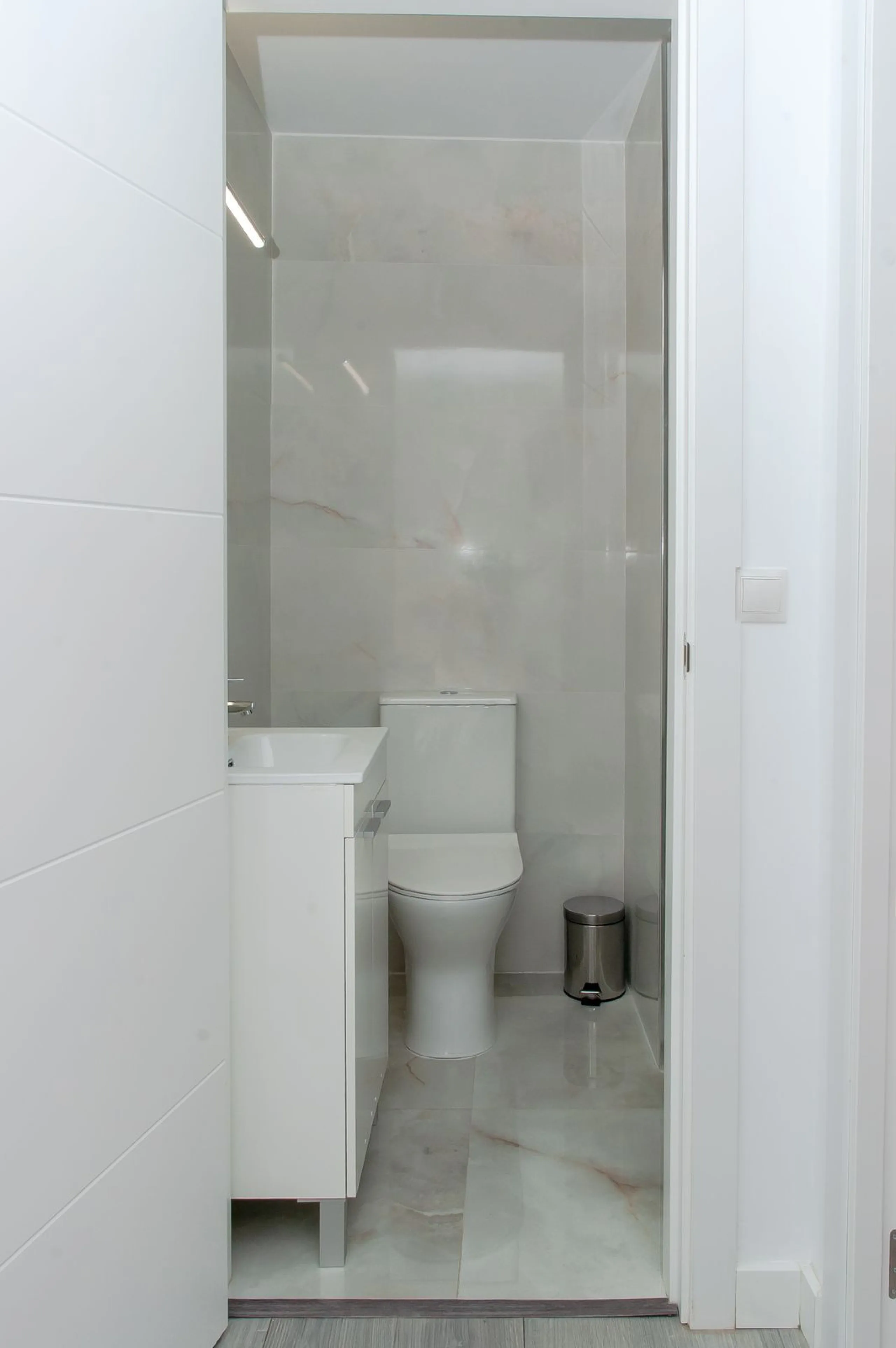 Opportunity on the Costa del Sol! Charming Renovated Apartment with Sea Views in Fuengirola