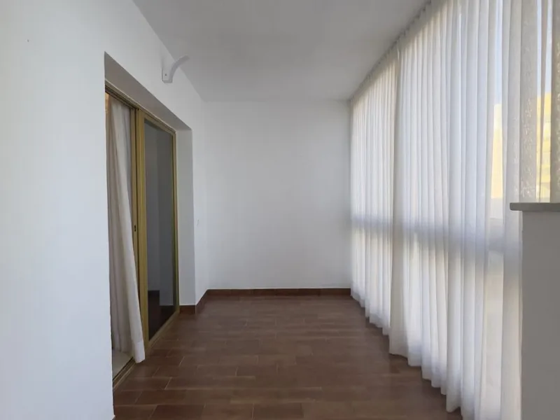 Wake up to the sound of the waves and enjoy Marbella's iconic lifestyle in this beautifully located 1-bedroom apartment, set on the first line of the beach in the very center of town.
