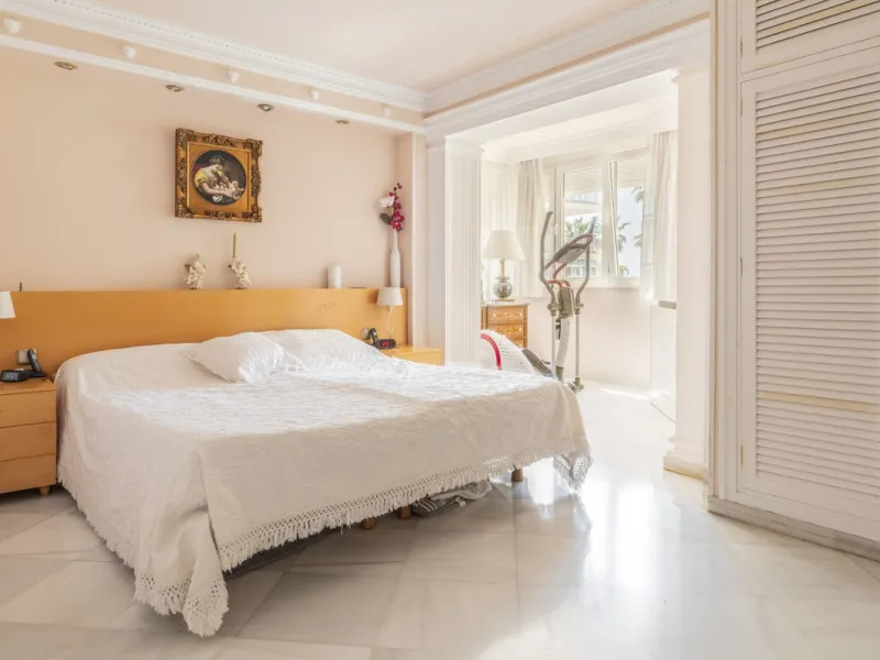 Apartment - Middle Floor Apartment в продаже в Málaga, Málaga. В доме 4 спален и 4 ванных комнат. Площадь дома 221 м²