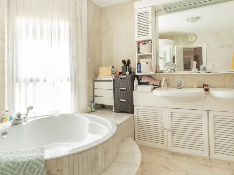 Apartment - Middle Floor Apartment в продаже в Málaga, Málaga. В доме 4 спален и 4 ванных комнат. Площадь дома 221 м²