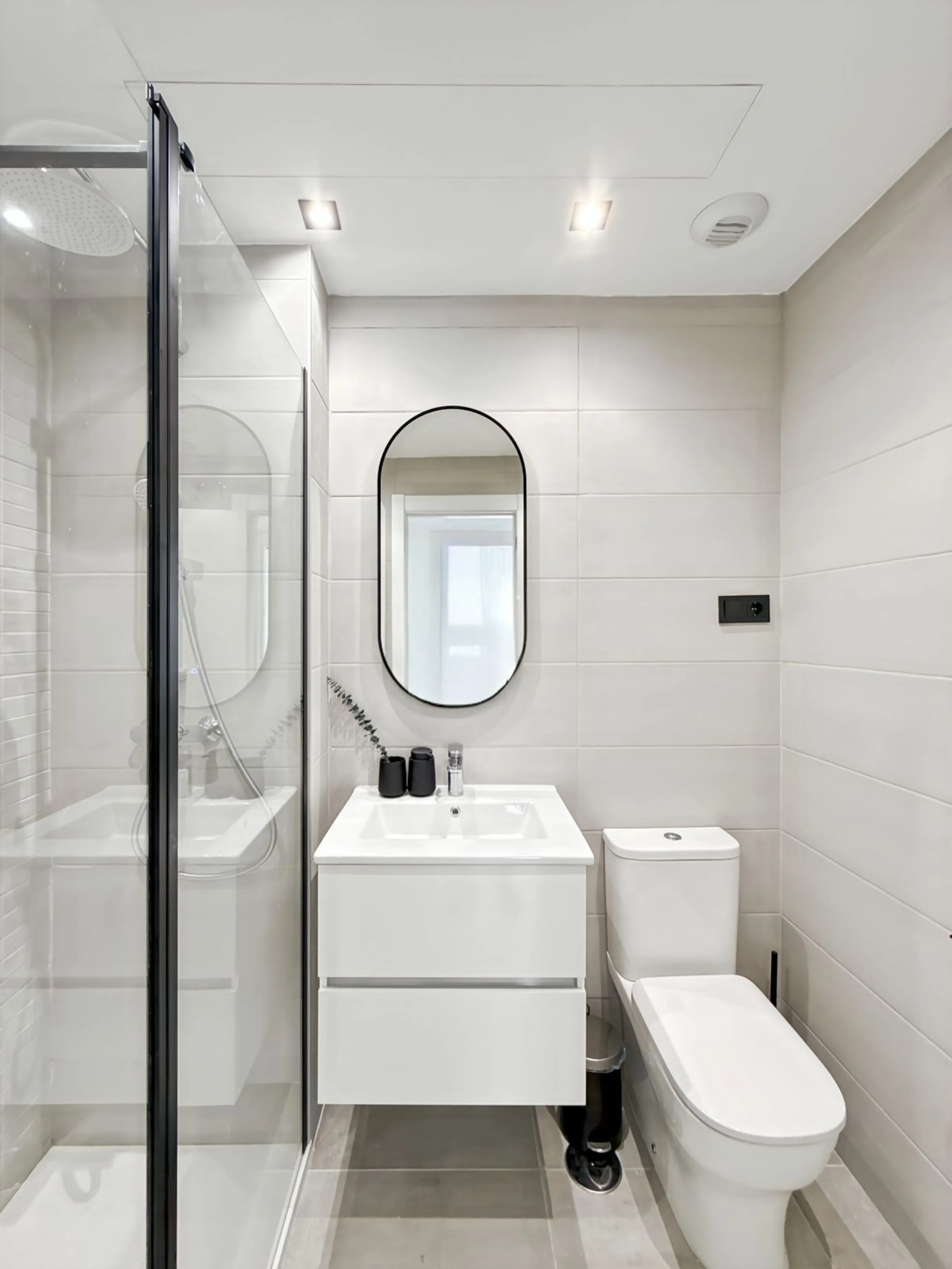 Apartment - Middle Floor Apartment в продаже в Málaga, Málaga. В доме 2 спален и 2 ванных комнат. Площадь дома 72 м²