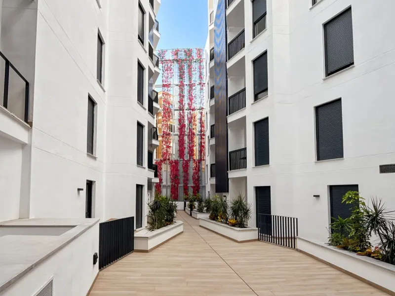 Apartment - Middle Floor Apartment в продаже в Málaga, Málaga. В доме 2 спален и 2 ванных комнат. Площадь дома 72 м²