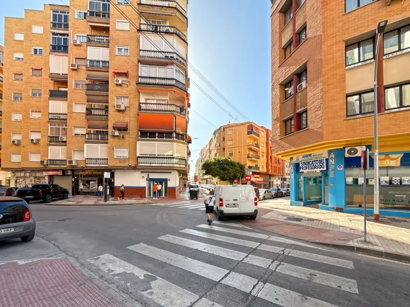 Apartment - Middle Floor Apartment в продаже в Málaga, Málaga. В доме 2 спален и 2 ванных комнат. Площадь дома 72 м²