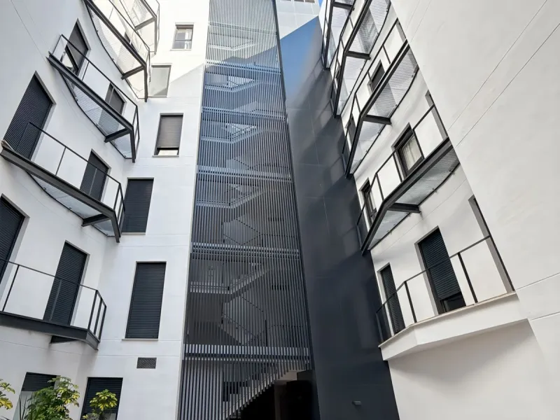 Apartment - Middle Floor Apartment в продаже в Málaga, Málaga. В доме 2 спален и 2 ванных комнат. Площадь дома 72 м²