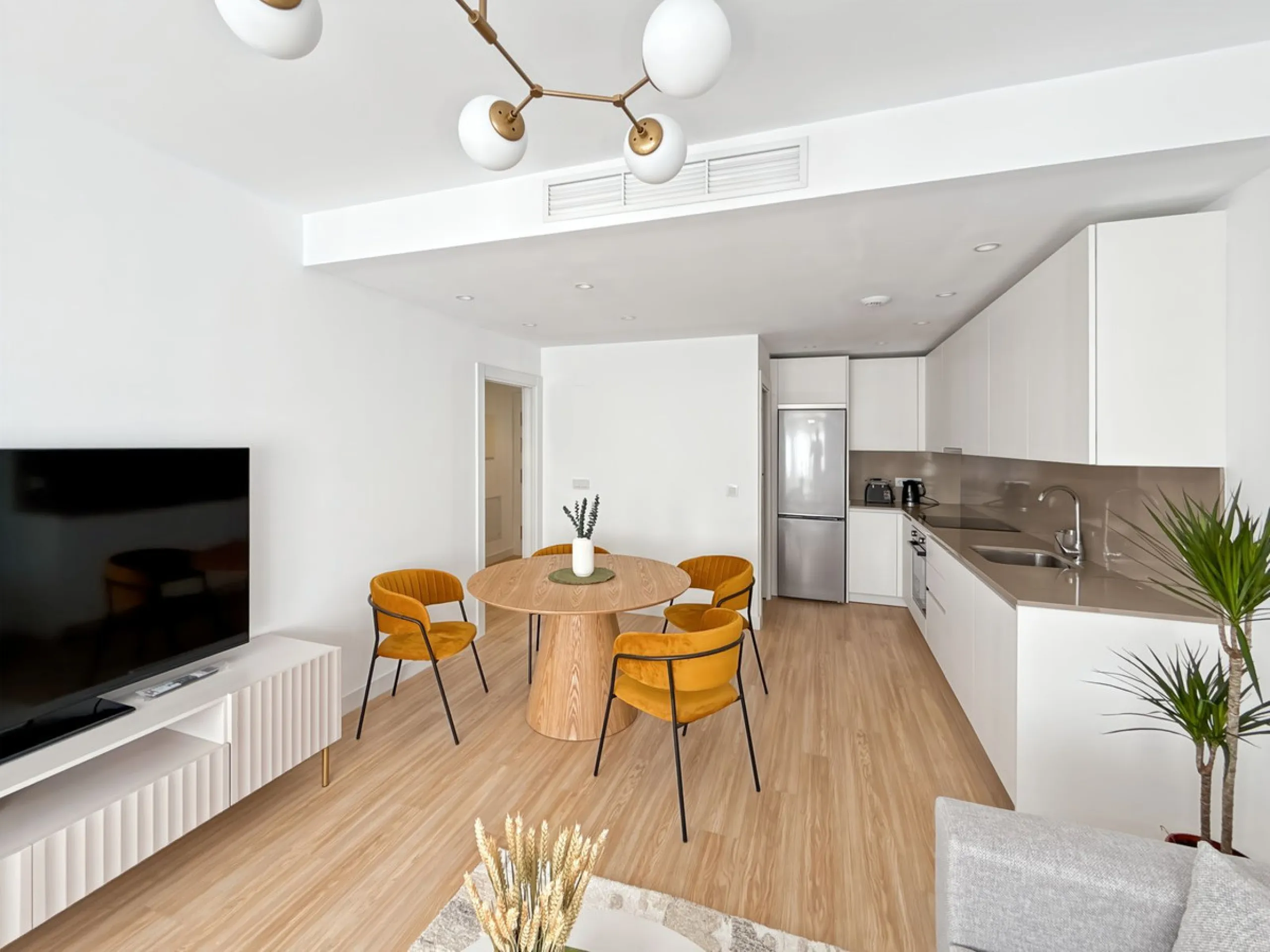 Apartment - Middle Floor Apartment в продаже в Málaga, Málaga. В доме 2 спален и 2 ванных комнат. Площадь дома 72 м²