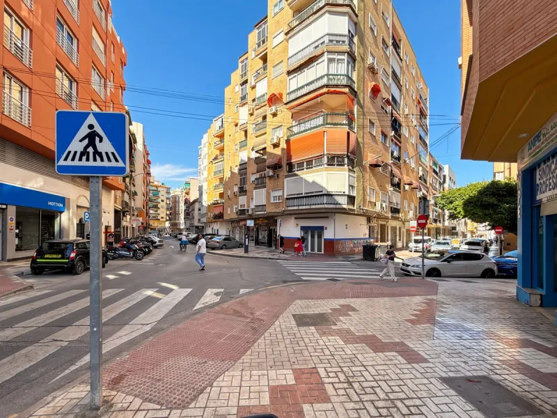 Apartment - Middle Floor Apartment в продаже в Málaga, Málaga. В доме 2 спален и 2 ванных комнат. Площадь дома 72 м²
