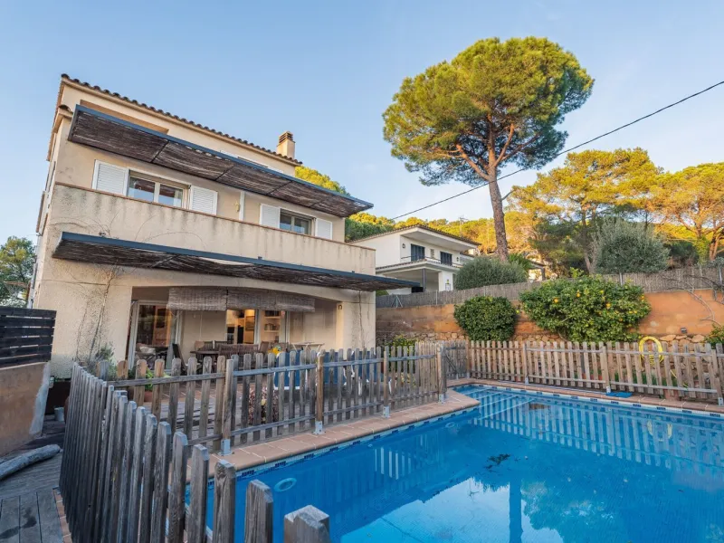 Mediterranean Villa with Pool Next to the Forest and Beaches of Calella de Palafrugell
