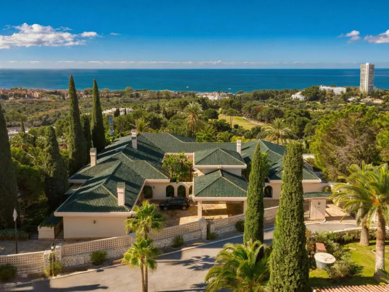 EXCEPTIONAL VILLA  WITH PANORAMIC SEA VIEWS