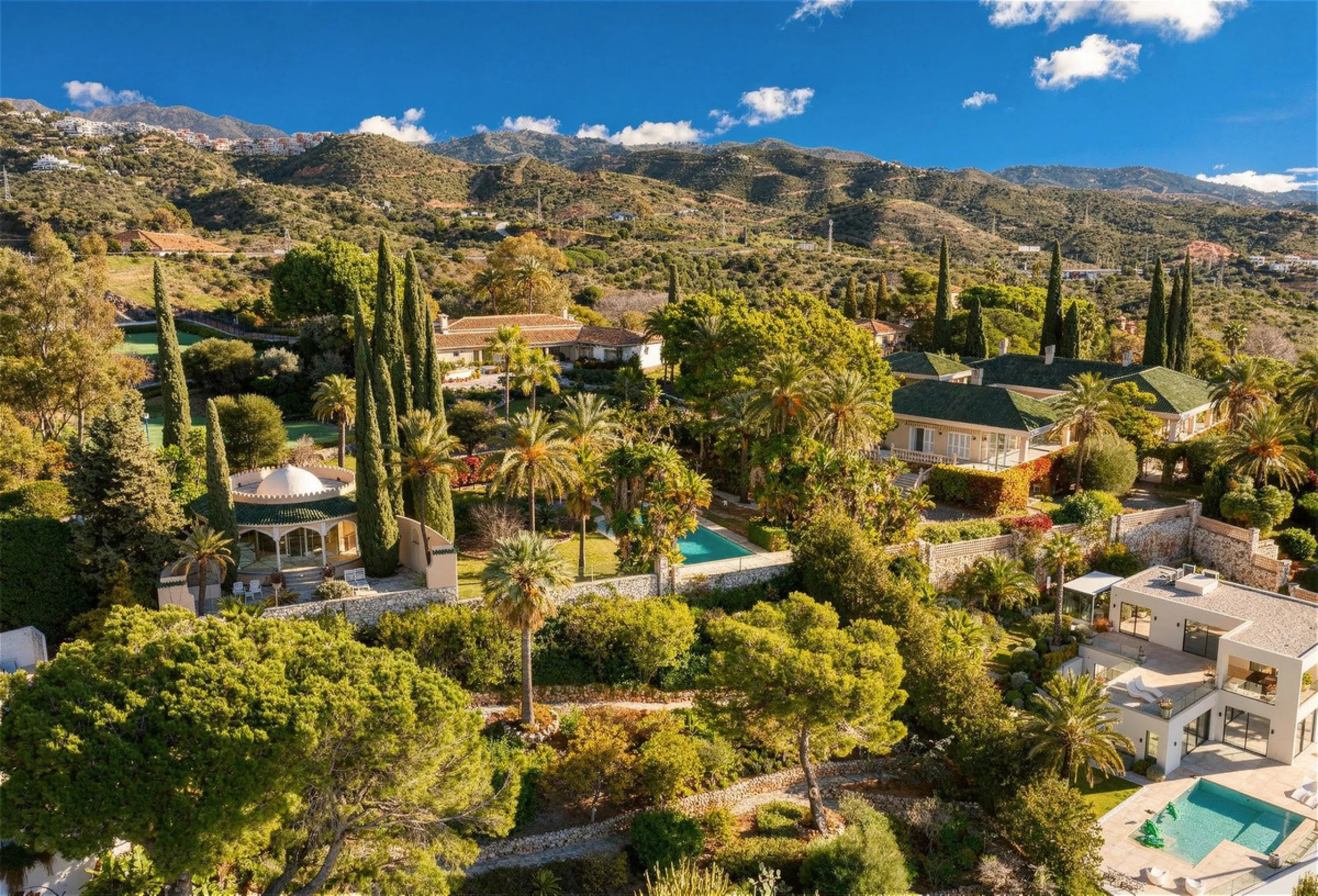 EXCEPTIONAL VILLA  WITH PANORAMIC SEA VIEWS