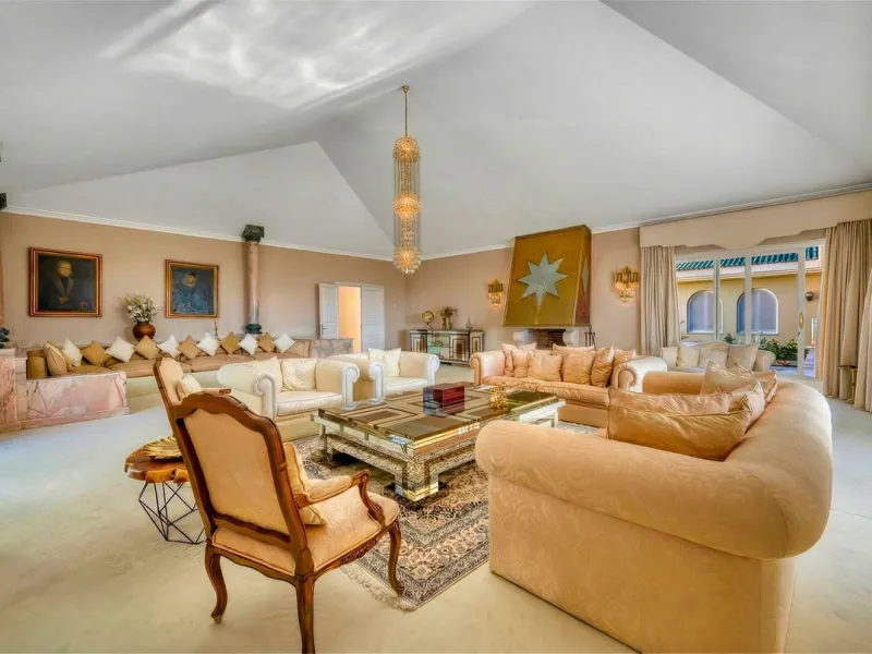 EXCEPTIONAL VILLA  WITH PANORAMIC SEA VIEWS
