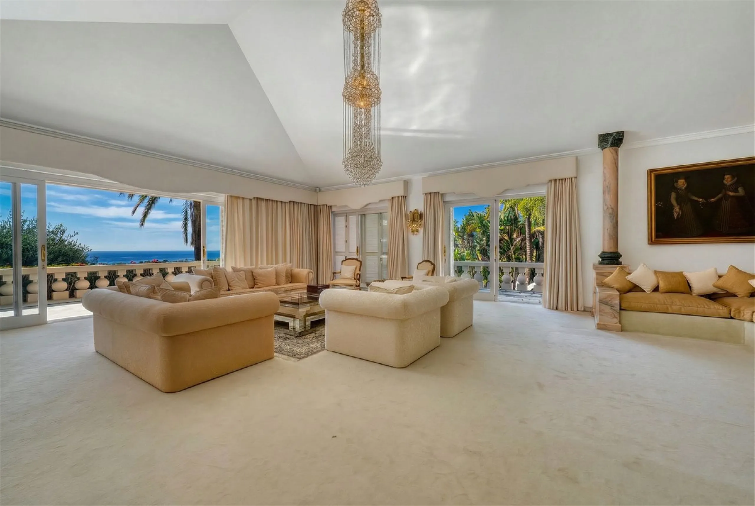 EXCEPTIONAL VILLA  WITH PANORAMIC SEA VIEWS