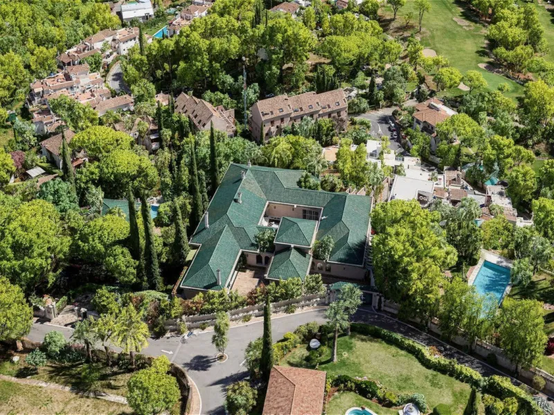 EXCEPTIONAL VILLA  WITH PANORAMIC SEA VIEWS