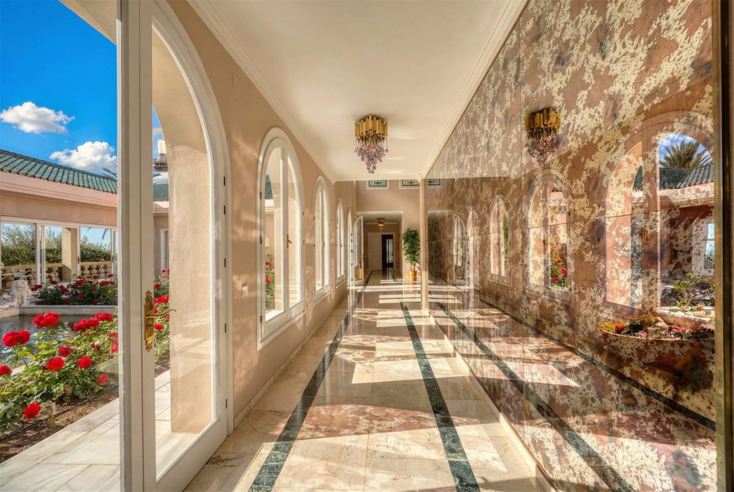 EXCEPTIONAL VILLA  WITH PANORAMIC SEA VIEWS