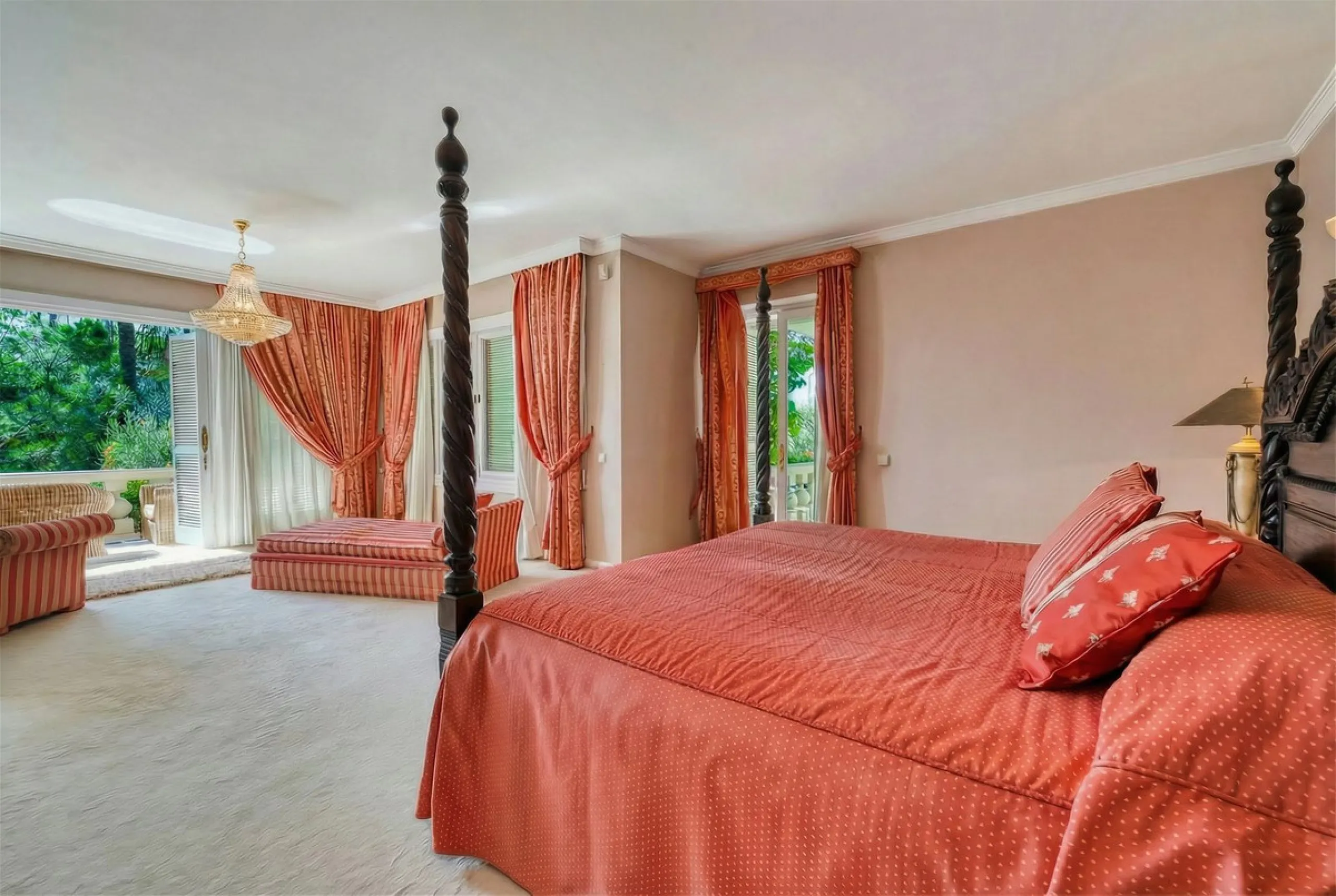 EXCEPTIONAL VILLA  WITH PANORAMIC SEA VIEWS