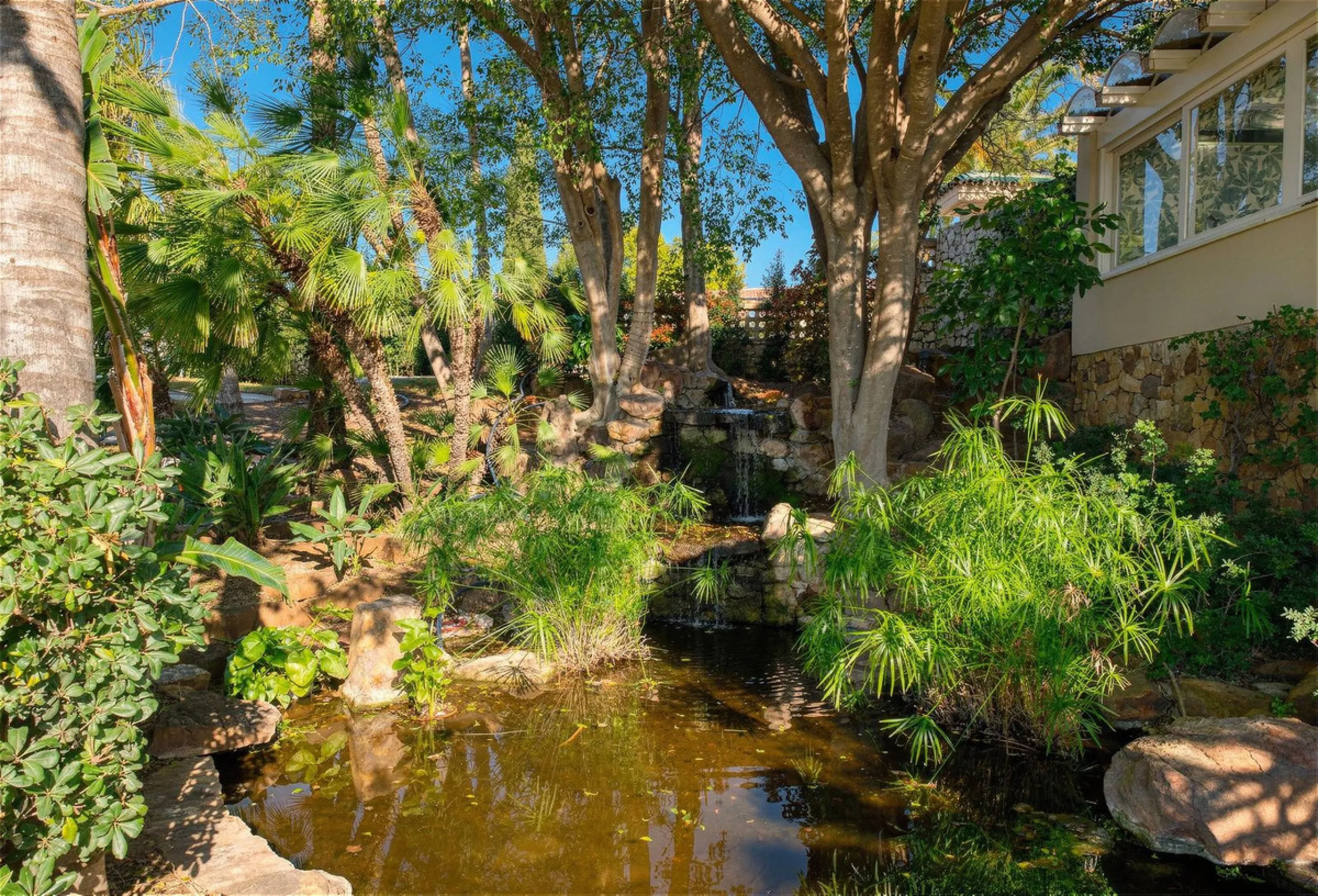 EXCEPTIONAL VILLA  WITH PANORAMIC SEA VIEWS