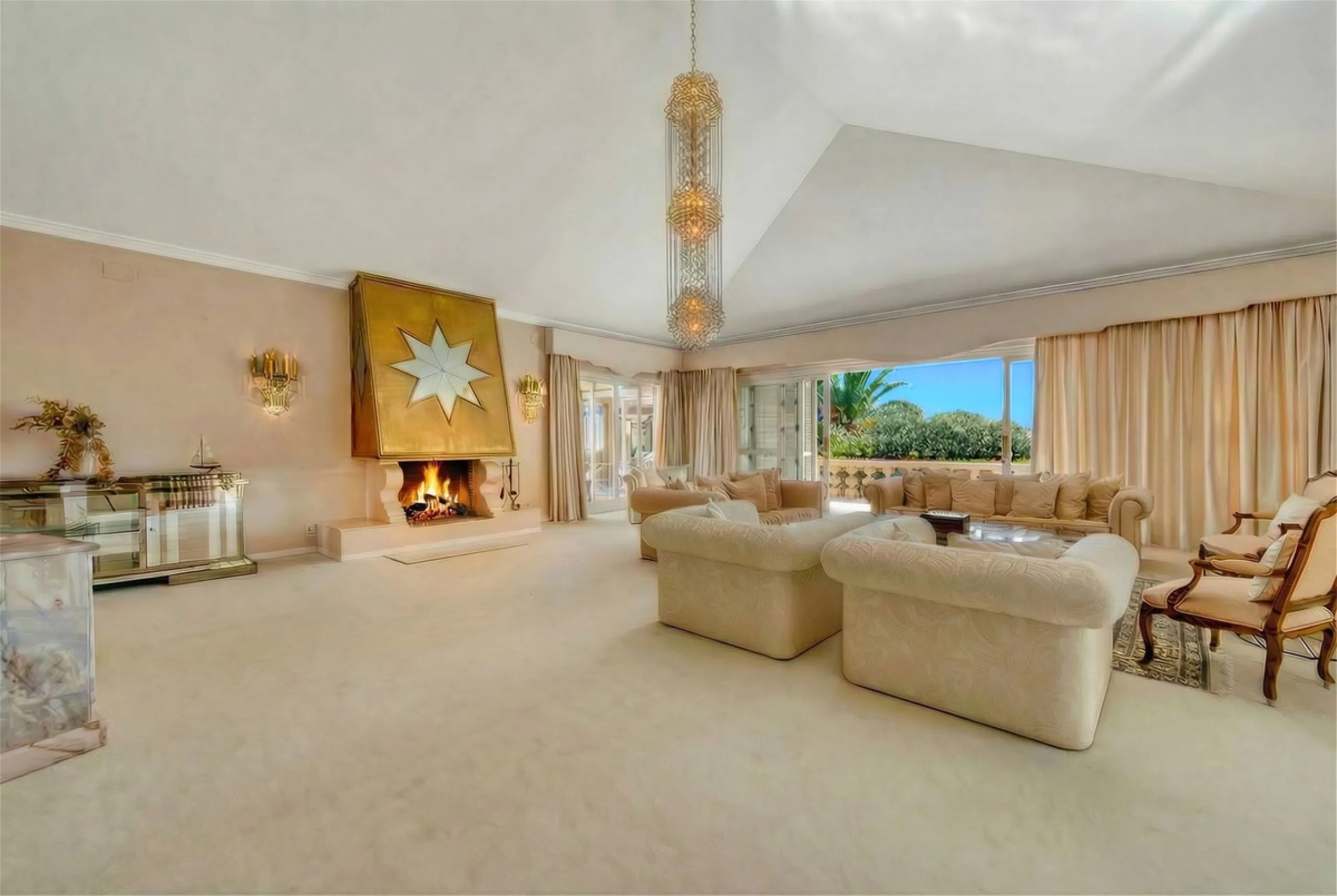 EXCEPTIONAL VILLA  WITH PANORAMIC SEA VIEWS