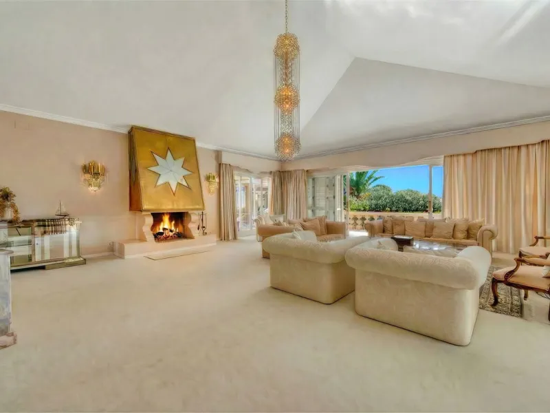 EXCEPTIONAL VILLA  WITH PANORAMIC SEA VIEWS
