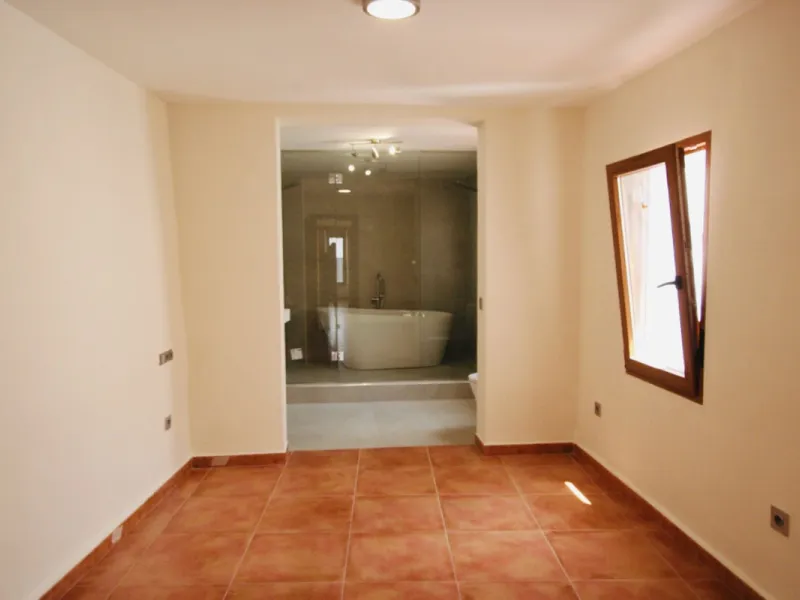 Renovated Traditional Townhouse