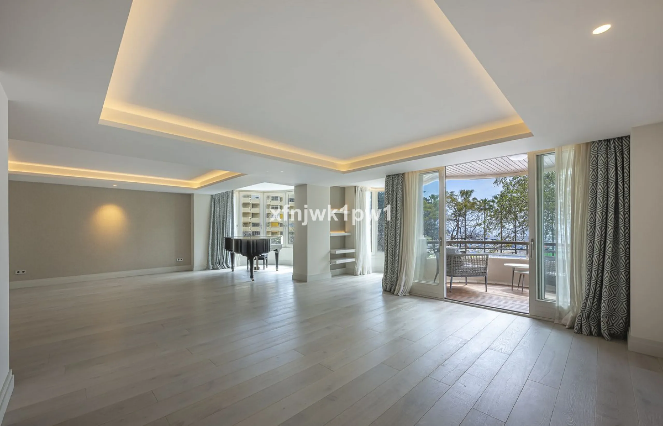Luxury Home in the Heart of Marbella – Fully Renovated with Sea Views