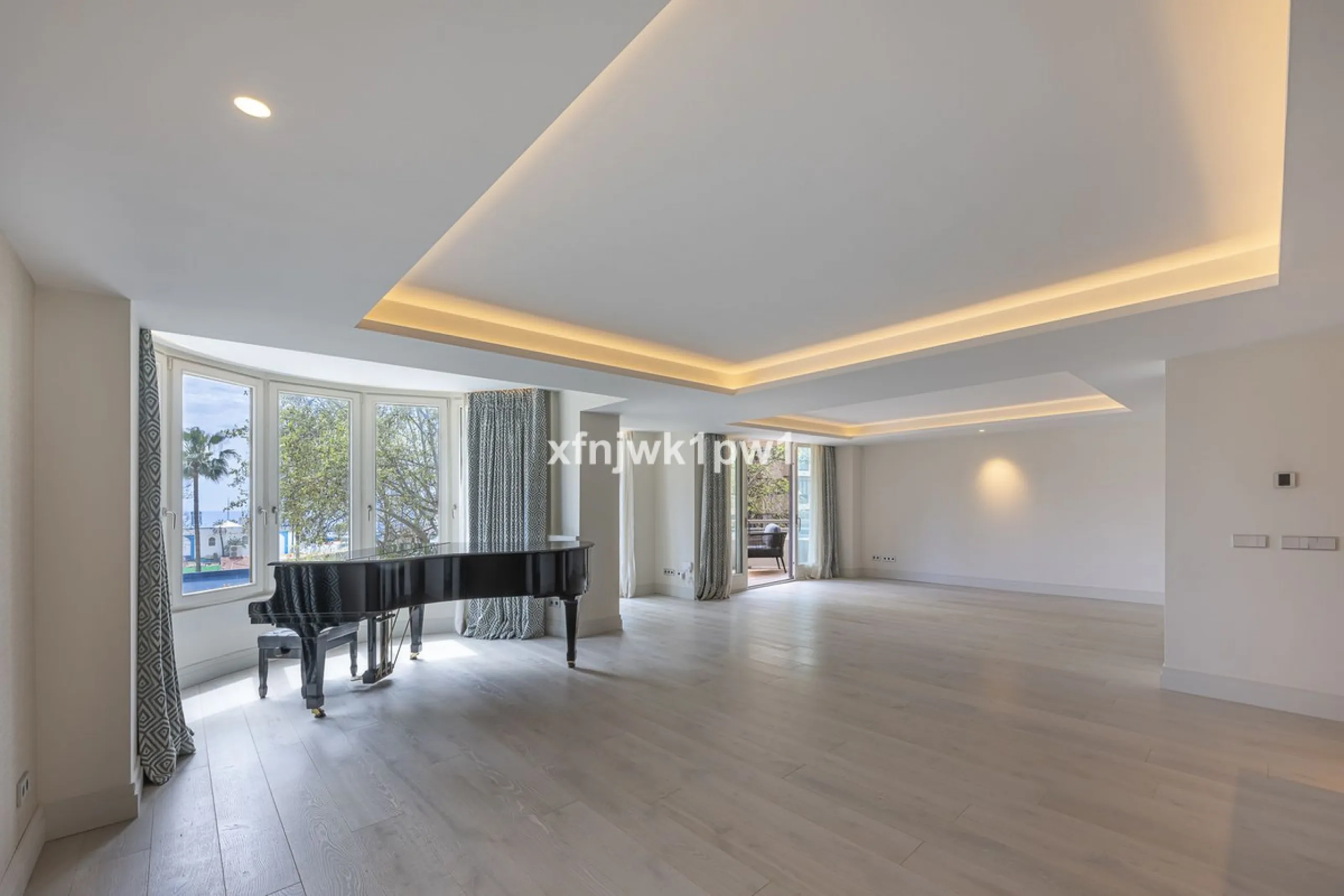 Luxury Home in the Heart of Marbella – Fully Renovated with Sea Views