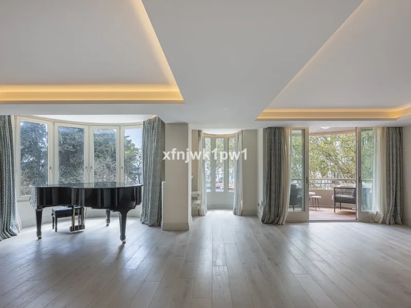 Luxury Home in the Heart of Marbella – Fully Renovated with Sea Views