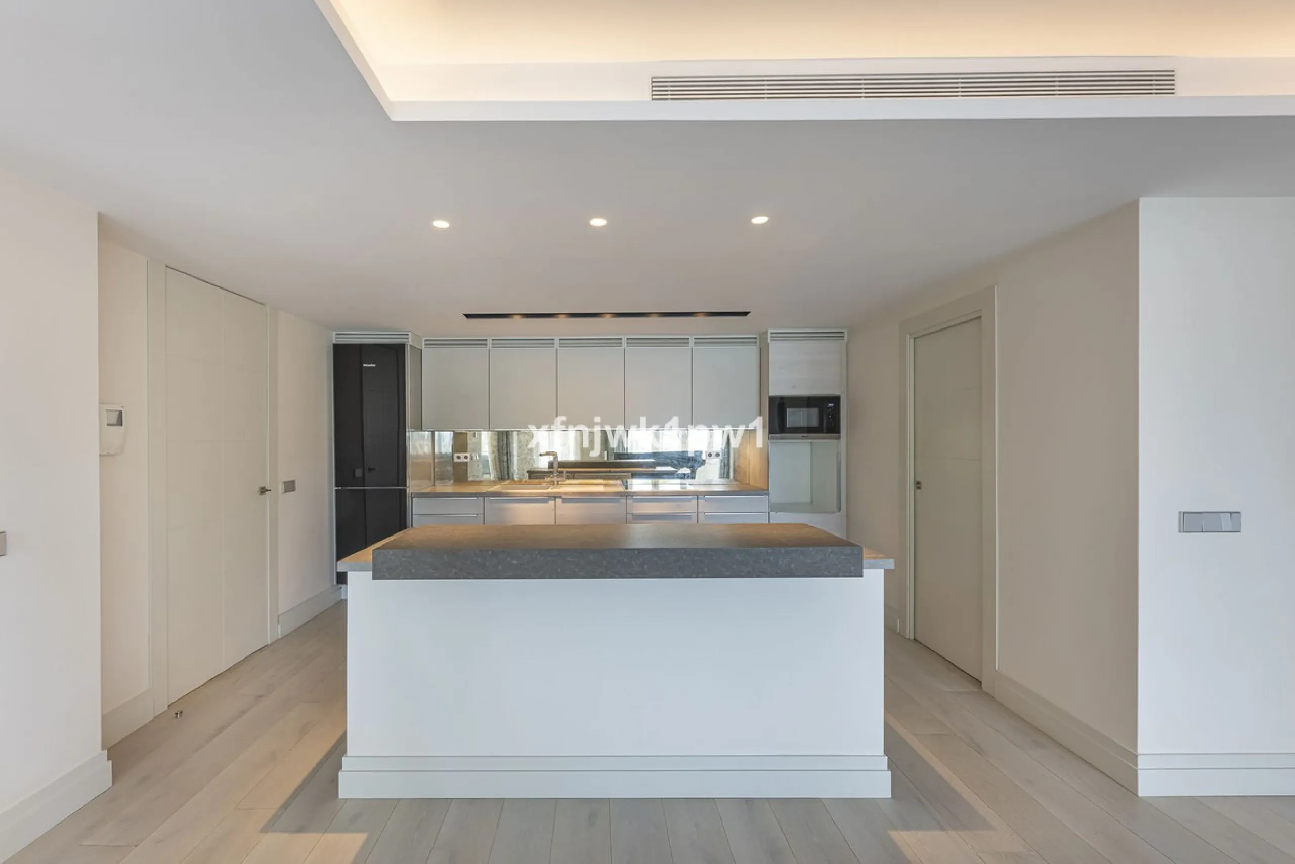 Luxury Home in the Heart of Marbella – Fully Renovated with Sea Views