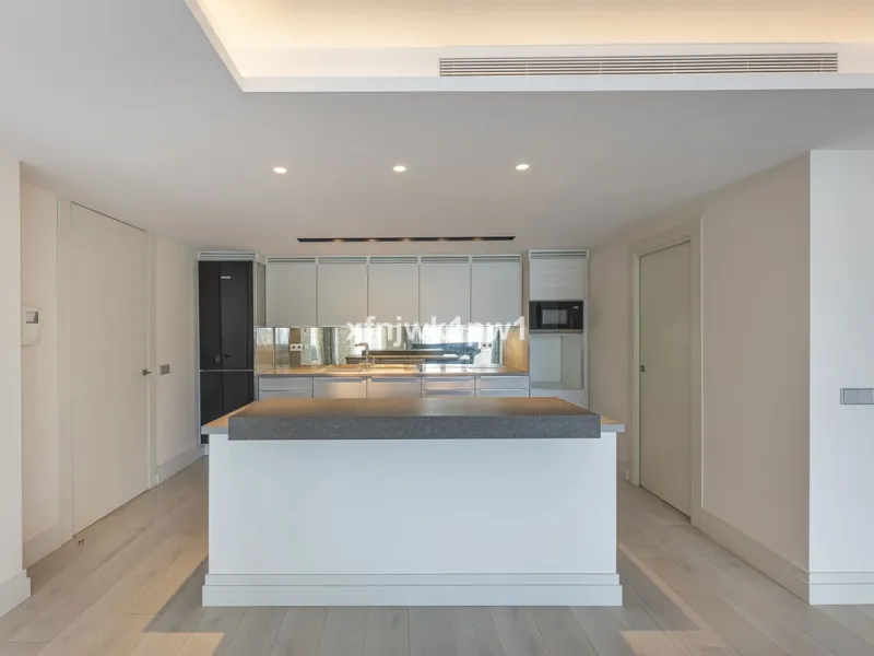 Luxury Home in the Heart of Marbella – Fully Renovated with Sea Views