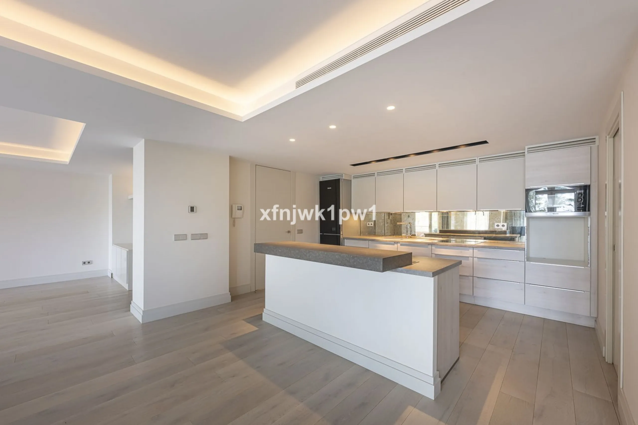 Luxury Home in the Heart of Marbella – Fully Renovated with Sea Views