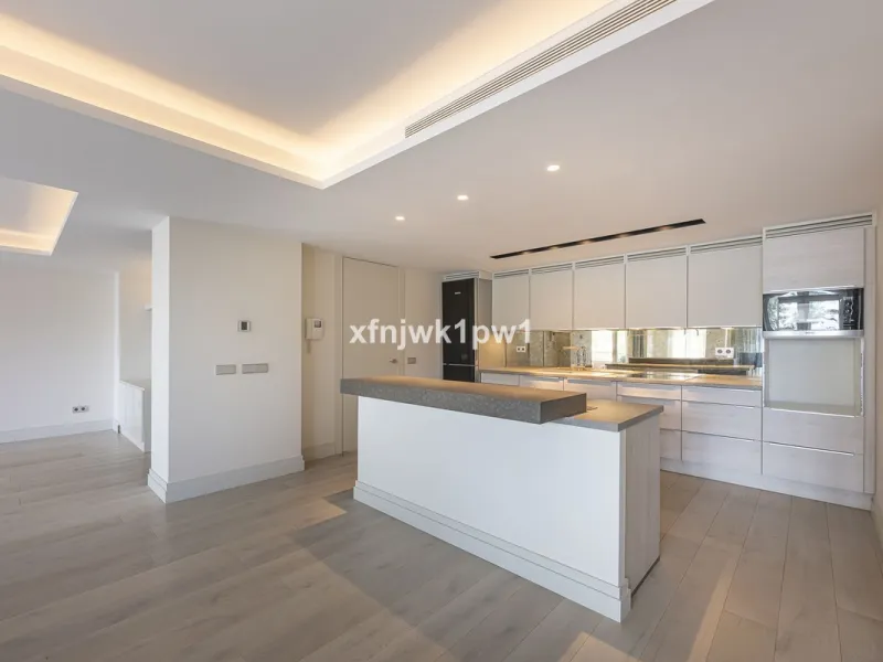 Luxury Home in the Heart of Marbella – Fully Renovated with Sea Views