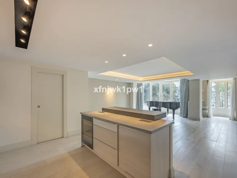 Luxury Home in the Heart of Marbella – Fully Renovated with Sea Views