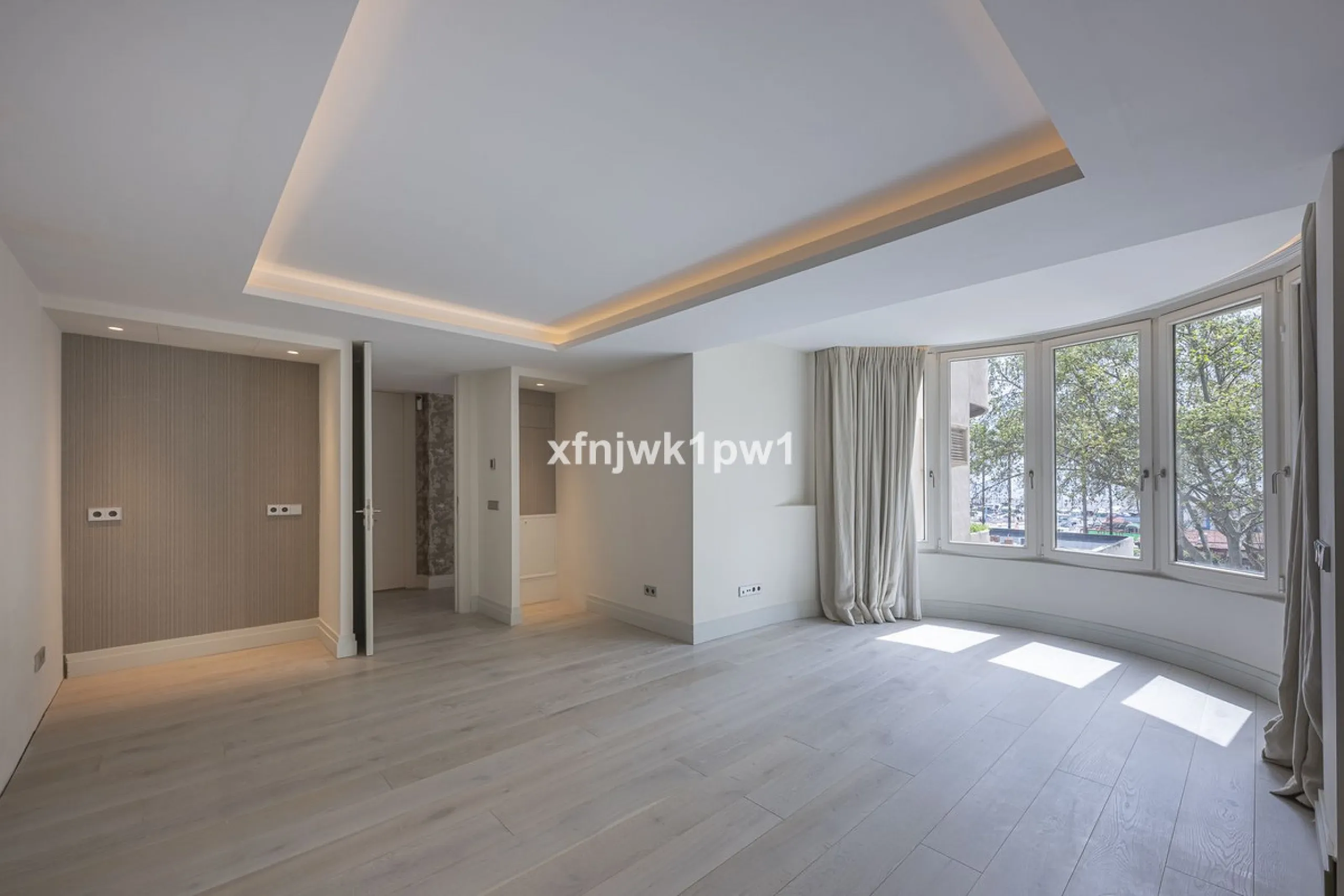Luxury Home in the Heart of Marbella – Fully Renovated with Sea Views