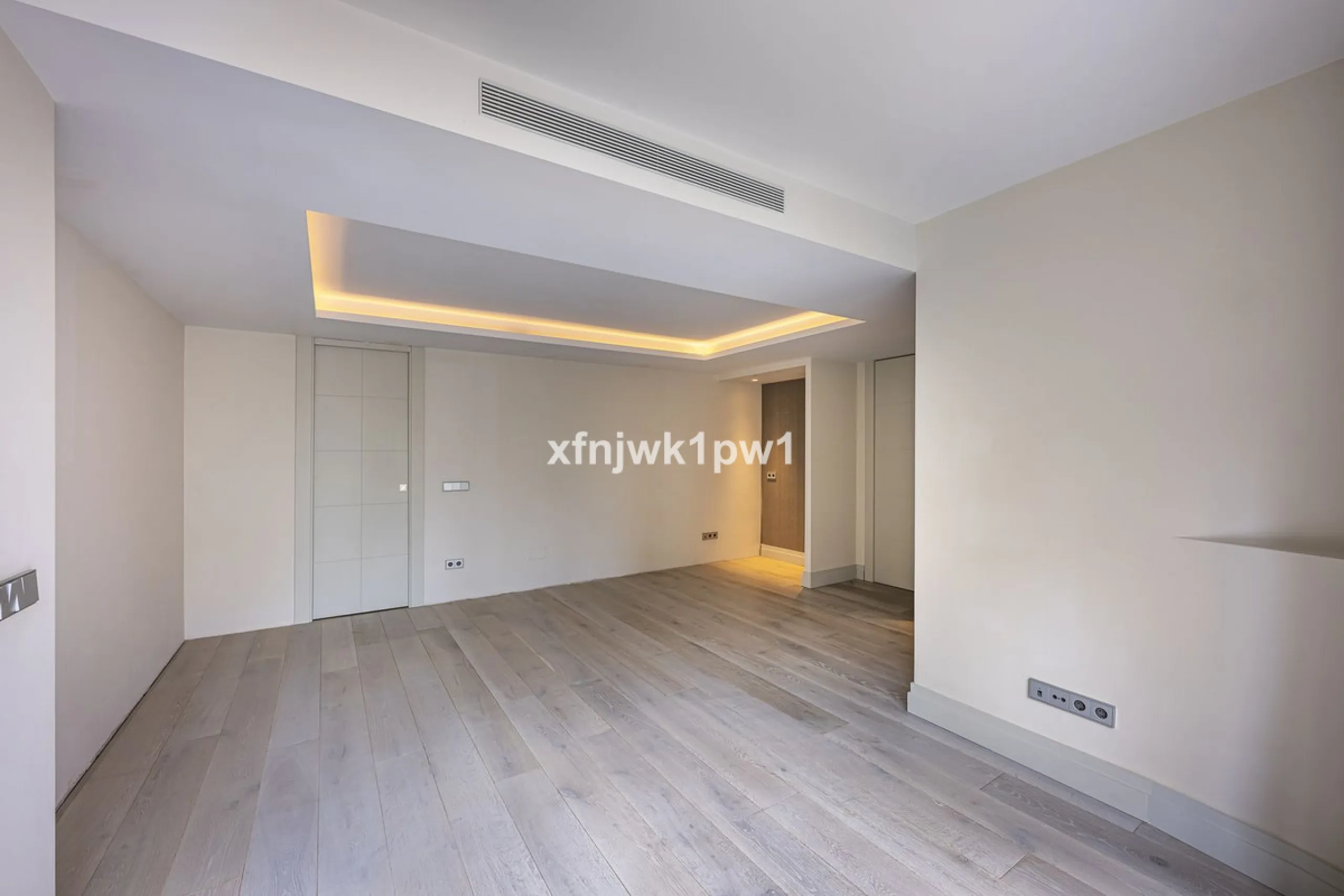Luxury Home in the Heart of Marbella – Fully Renovated with Sea Views