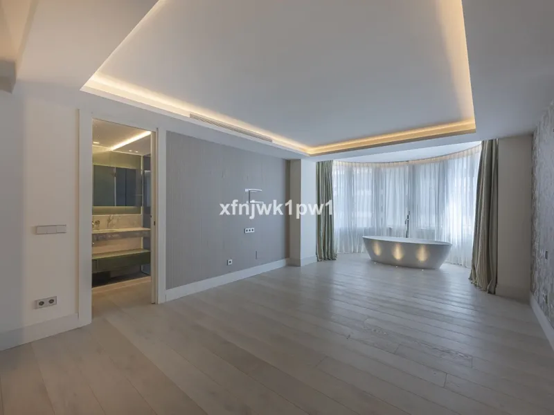 Luxury Home in the Heart of Marbella – Fully Renovated with Sea Views