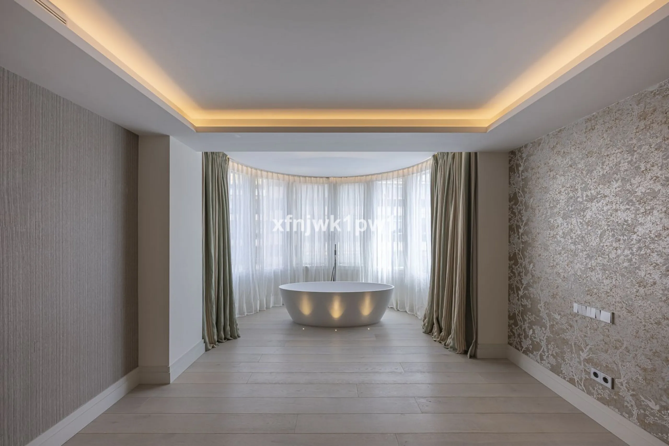Luxury Home in the Heart of Marbella – Fully Renovated with Sea Views